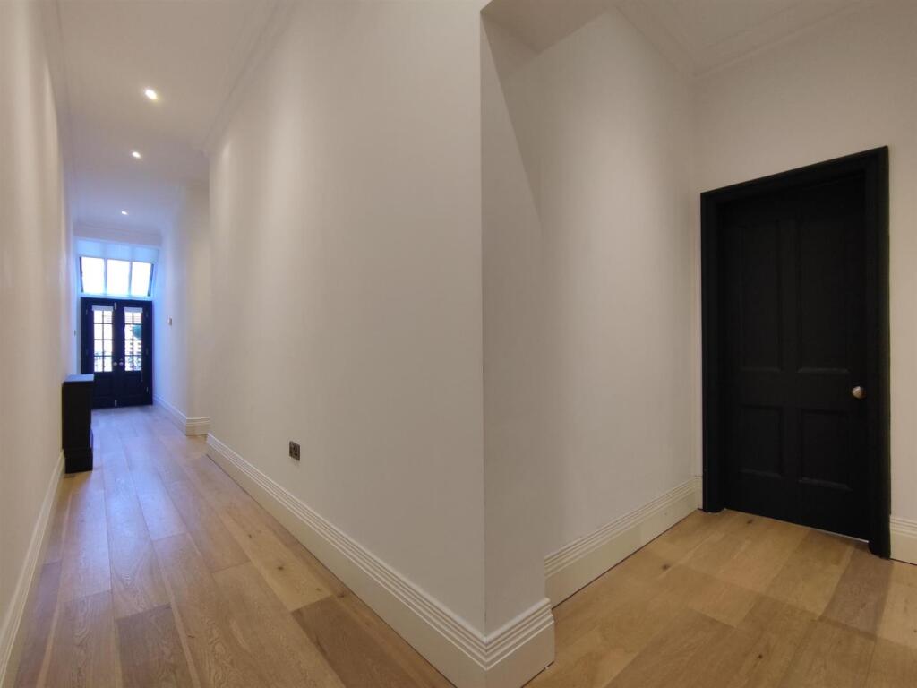 Hall 1