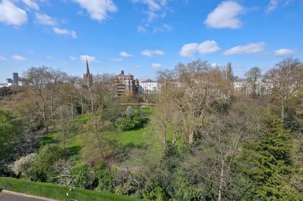 Ladbroke Square