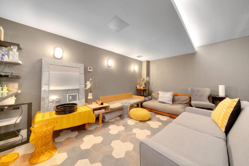 Communal Lounge