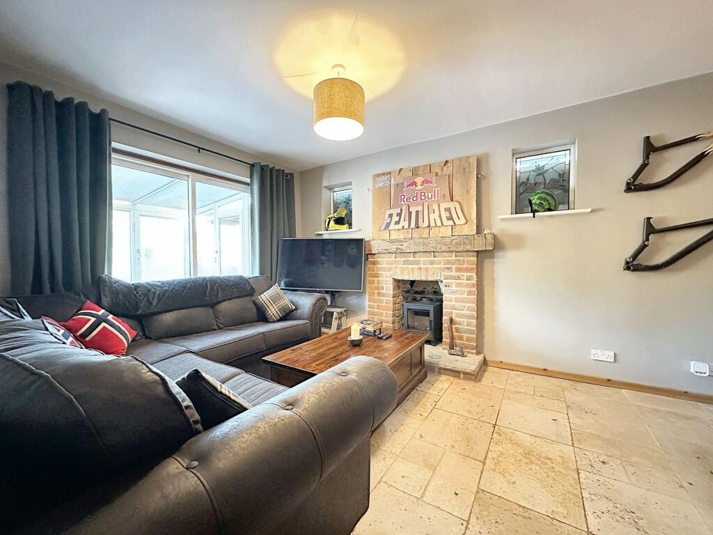 Sitting/Dining room