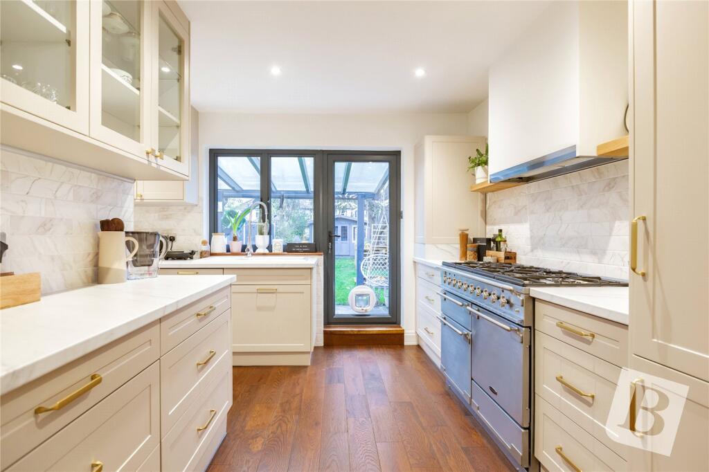 Standfield Road, Dagenham, RM10