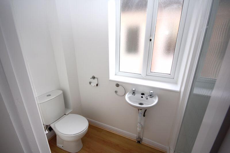 shower room /cloakroom