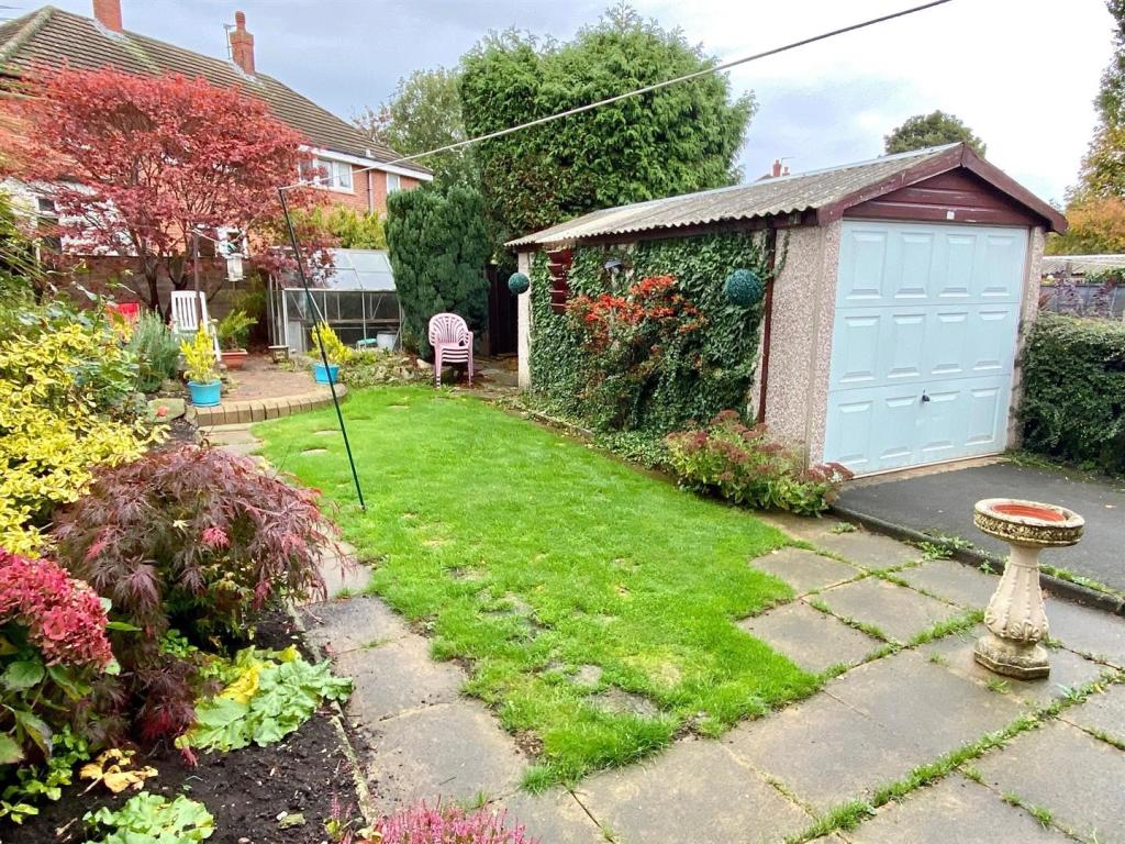 kitson hilll road 34 garden.jpg