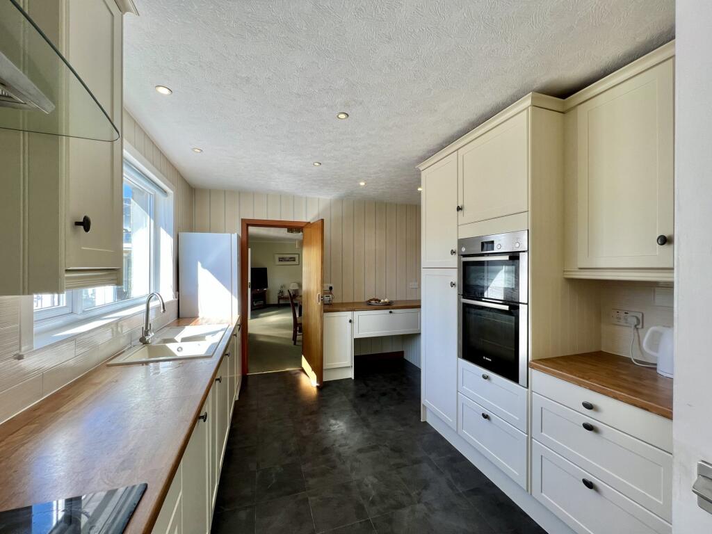 22 St Andrew Drive, Castle Douglas - Williamson an