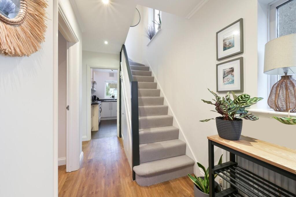 MORTIMER CRESCENT (1).jpg