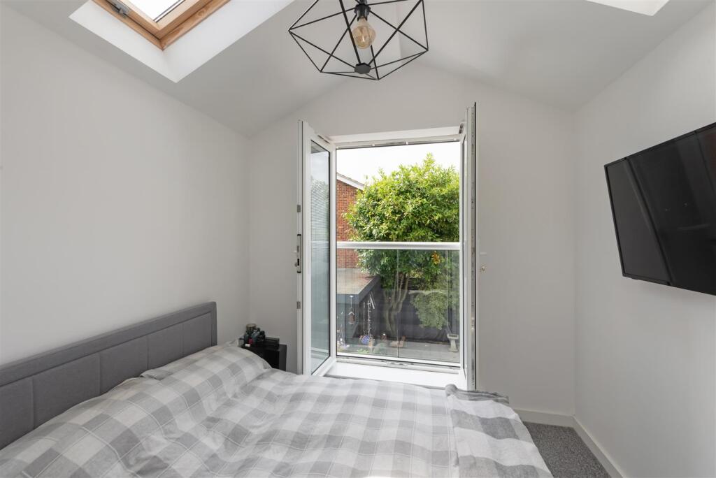 Halford Close, Broomfield, Herne Ba