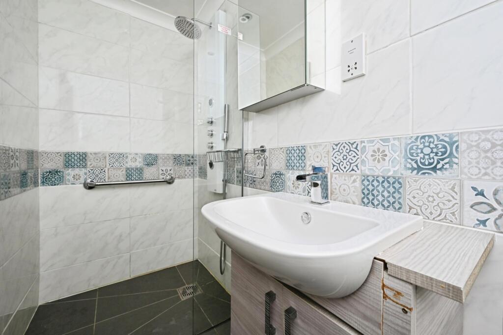 Ensuite