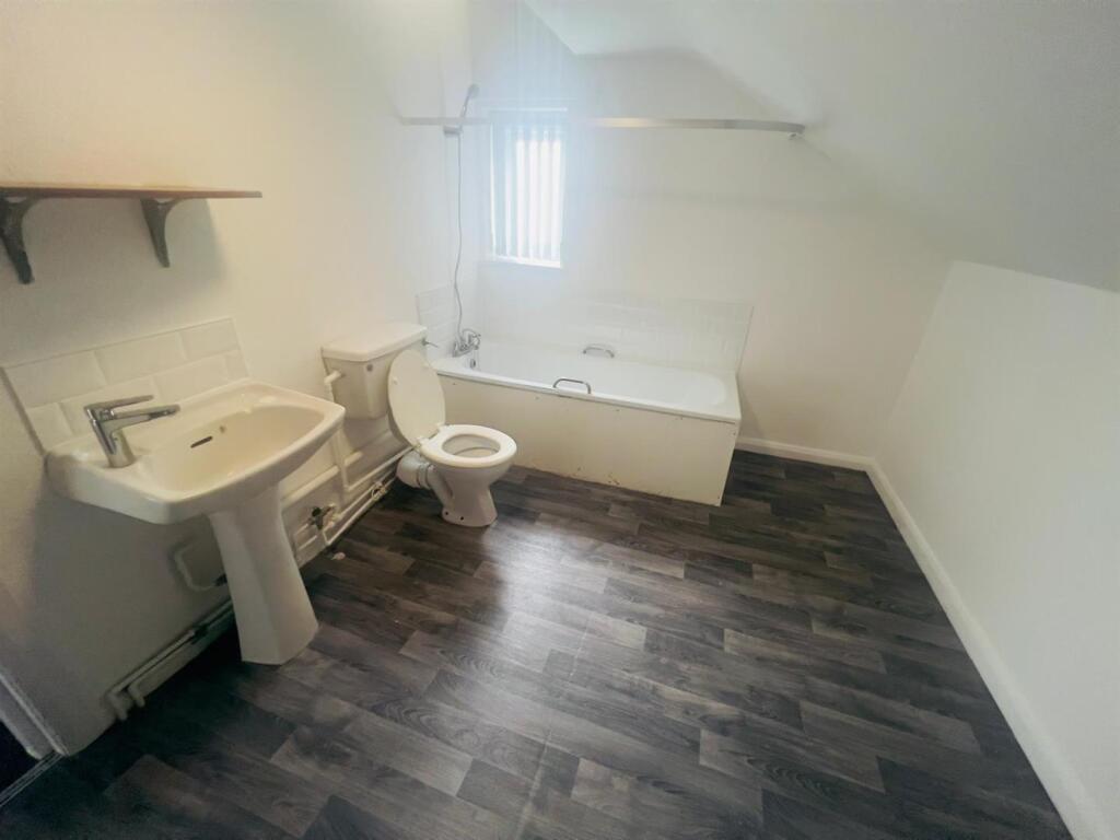 WhatsApp Image 2025-04-13 at 14.03.46.jpeg