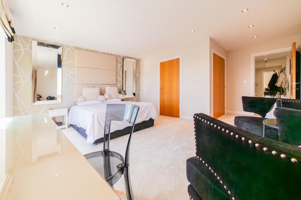 Award-winning Media team on EVERY Listing_30