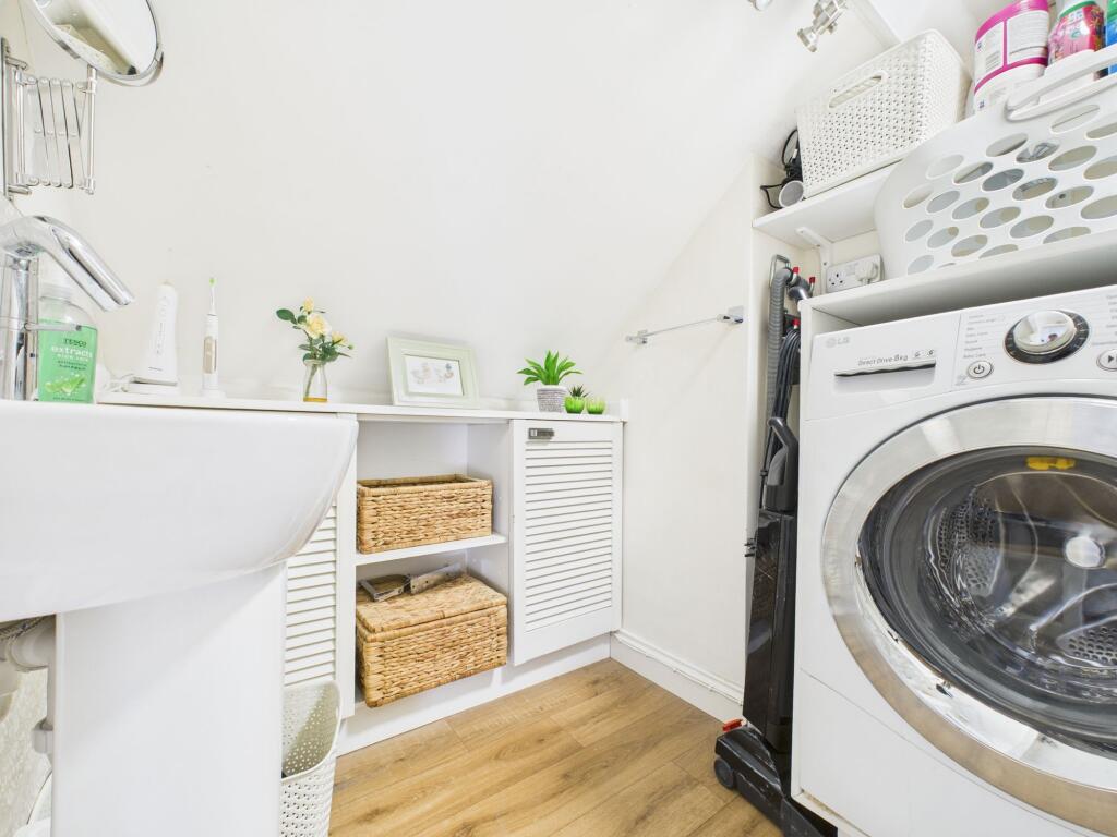 Laundry Area/En-suite WC (Off Bed Four)