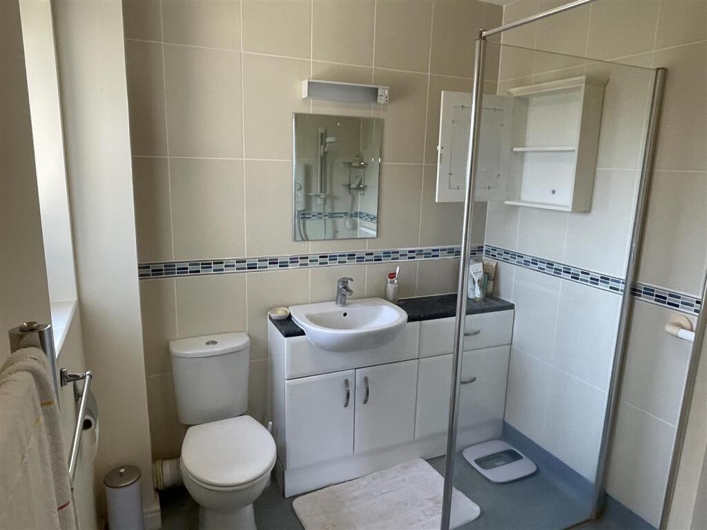 Wet Room.JPG