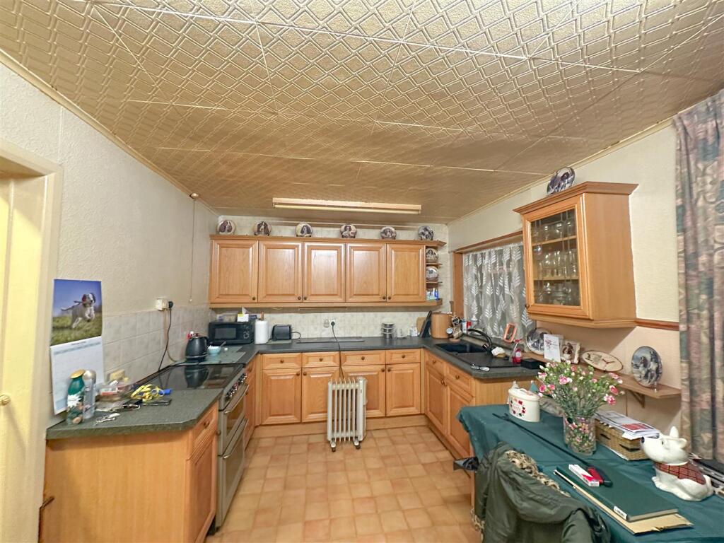 sales property-05.jpg