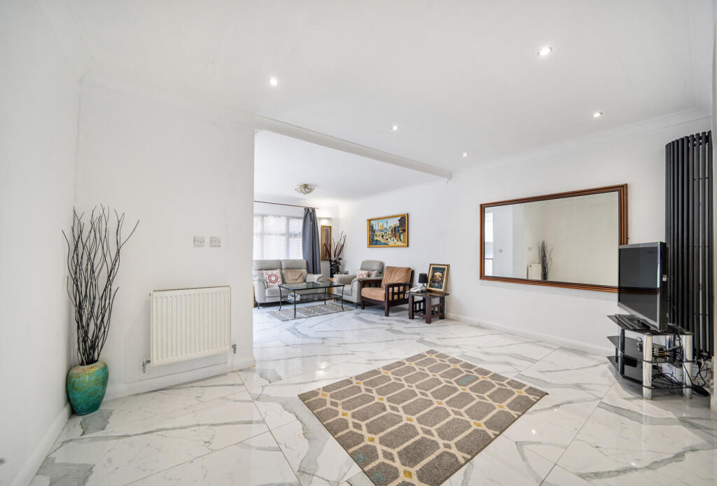 1285301-19-686e7a...