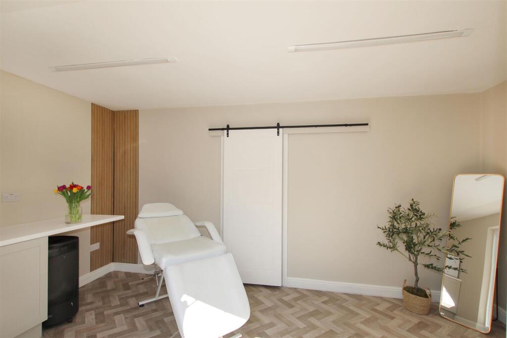 Office or TReatment Room - 3.JPG