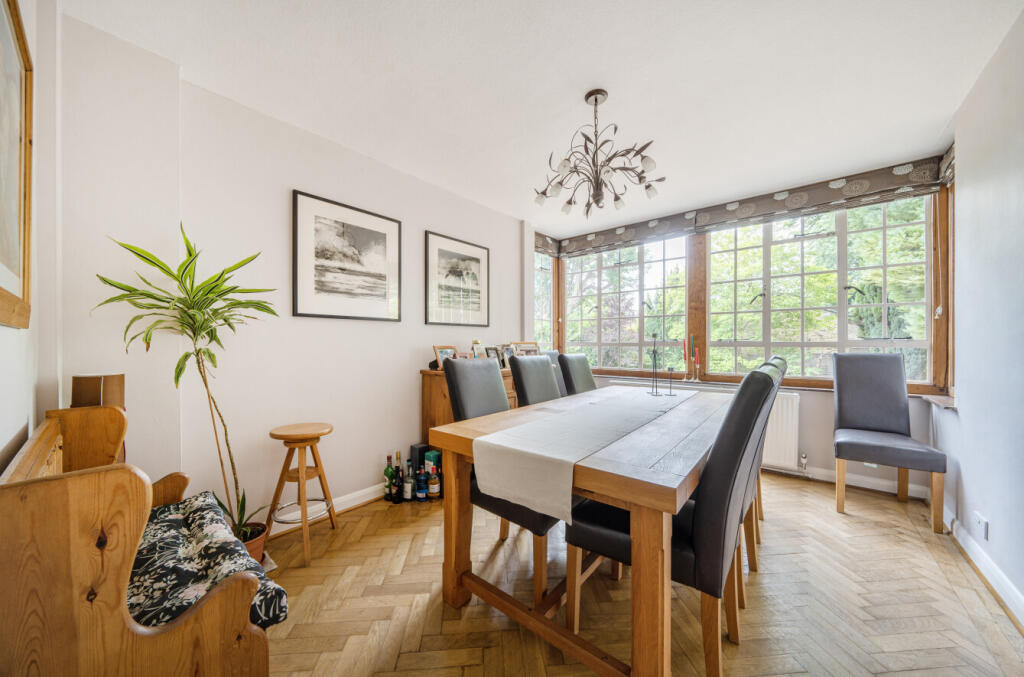 1327358-12-6878e9...