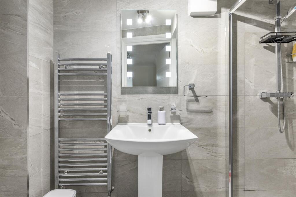Flat 8, Buckingham Place, Bellfield Rd, HP13 5HW-1
