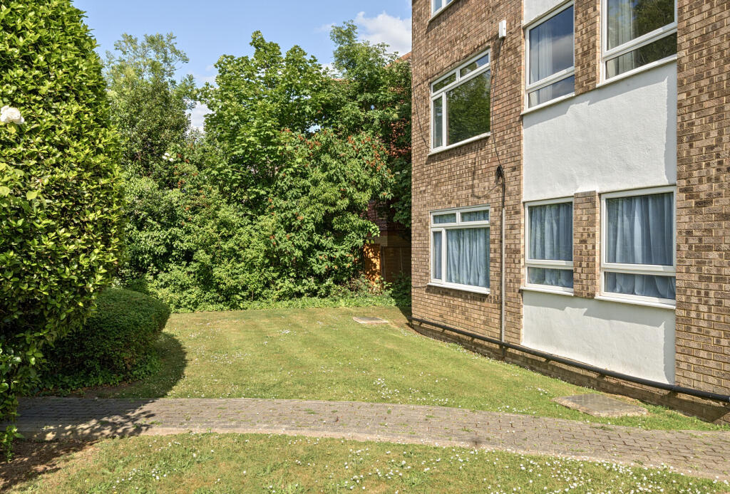 1303006-13-683de0...