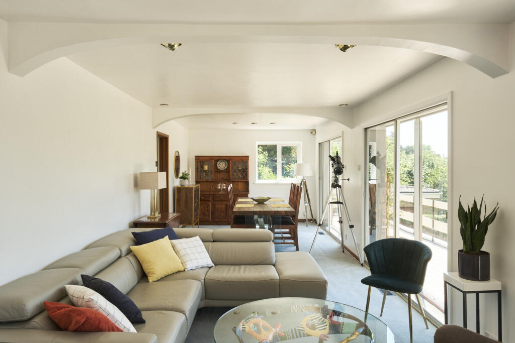 170082 - Hawthorne Road_INT_005_HDR.jpg