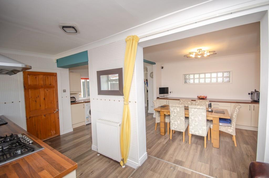 Kitchen-dining-family room pic 3.jpg