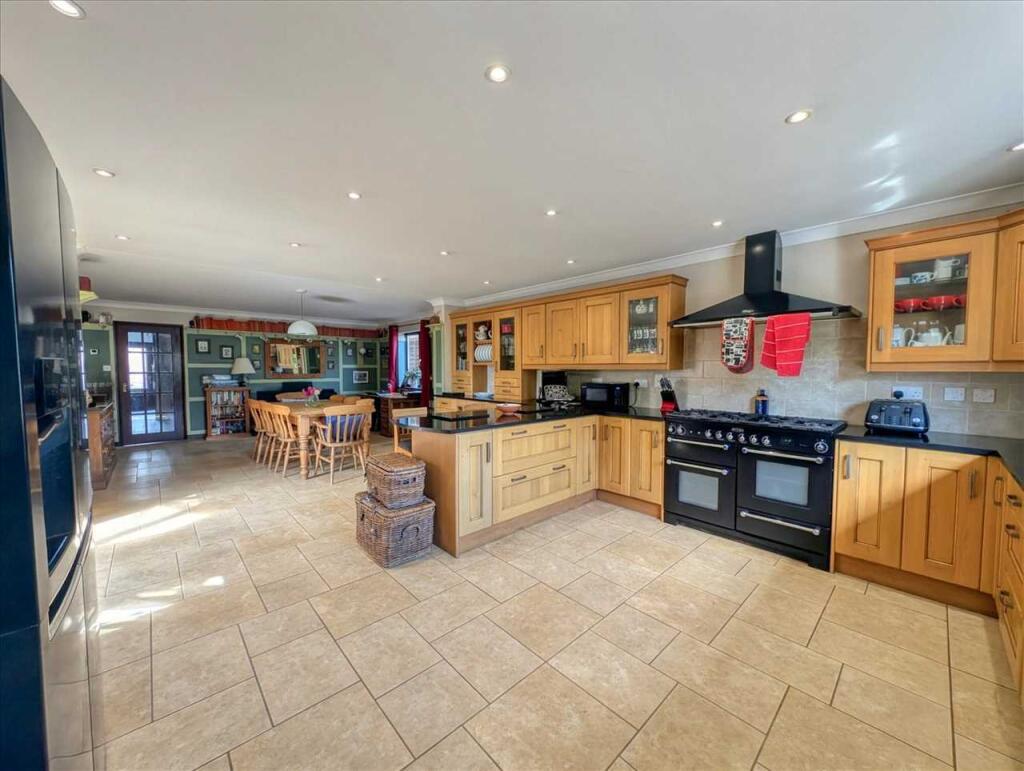 Kitchen / Diner