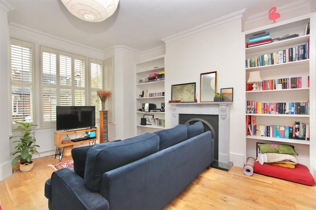 Cleveland Park Avenue, E17