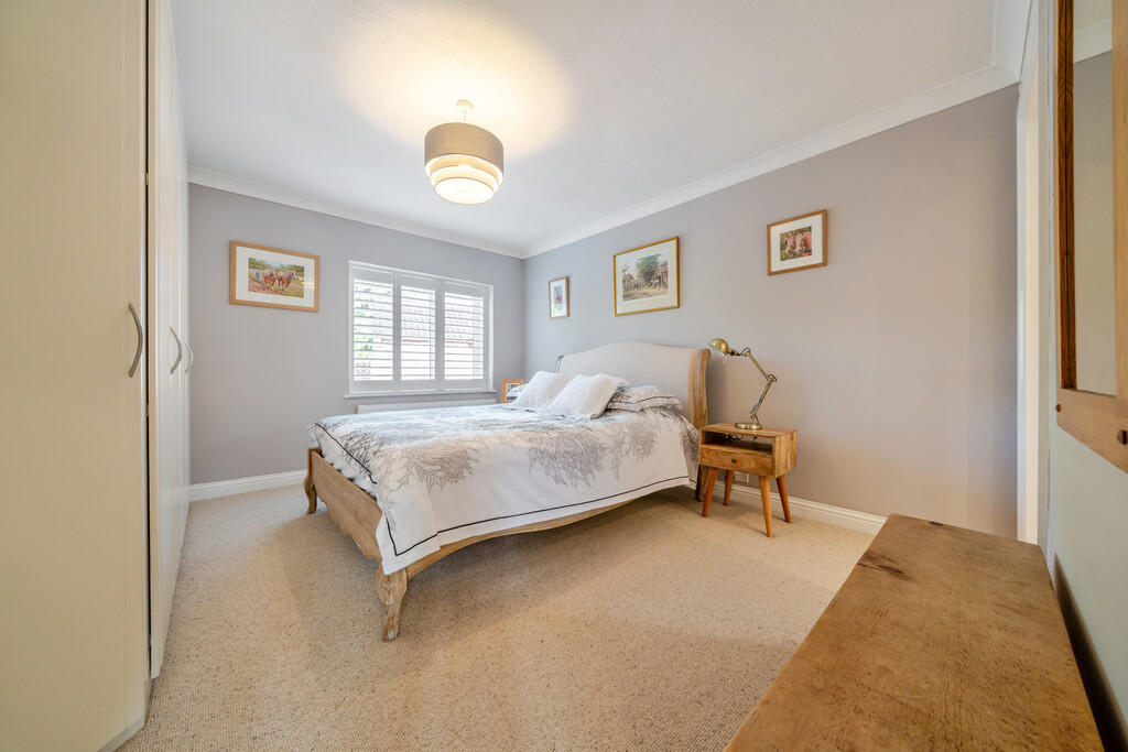 1358046-15-68d535...