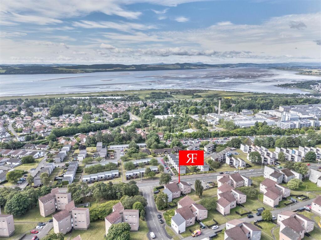 379 Yarrow Terrace Dundee-11.JPG