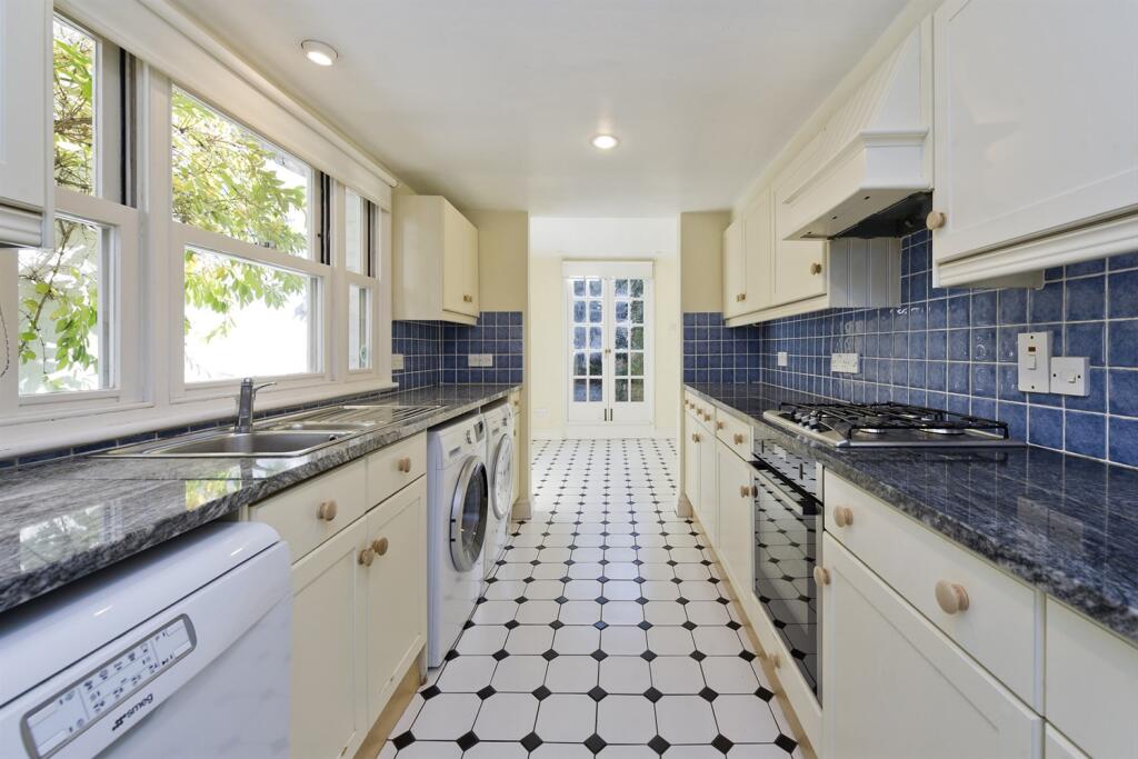 Kitchen+