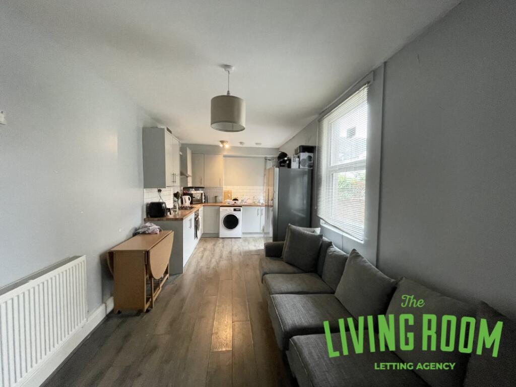Kitchen and lounge