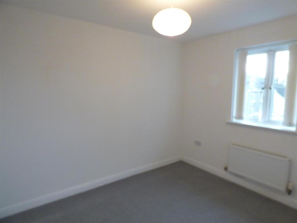 Bedroom 2.JPG