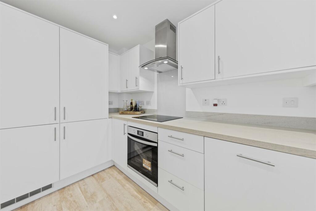 Plot20WoolfGroveWeb04.jpg