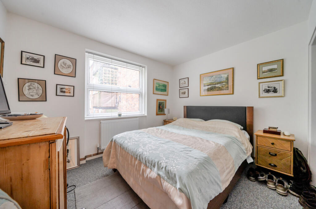 1356683-3-68cac09...