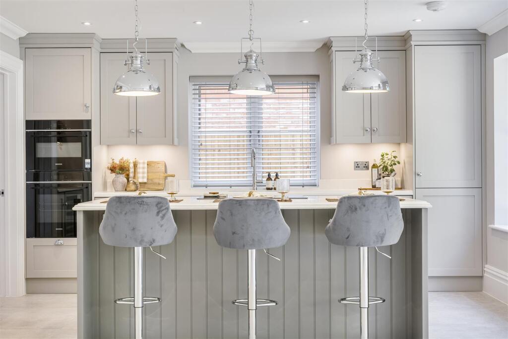 Kitchen (3).jpg