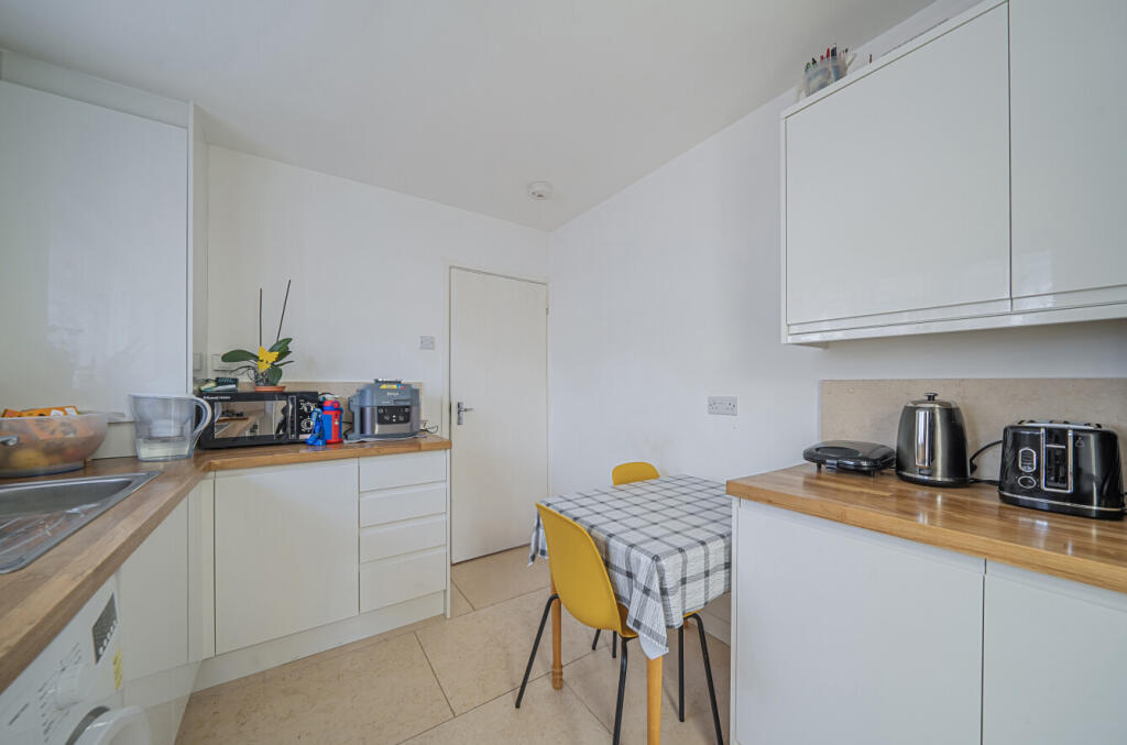 1349607-9-68c02ed...