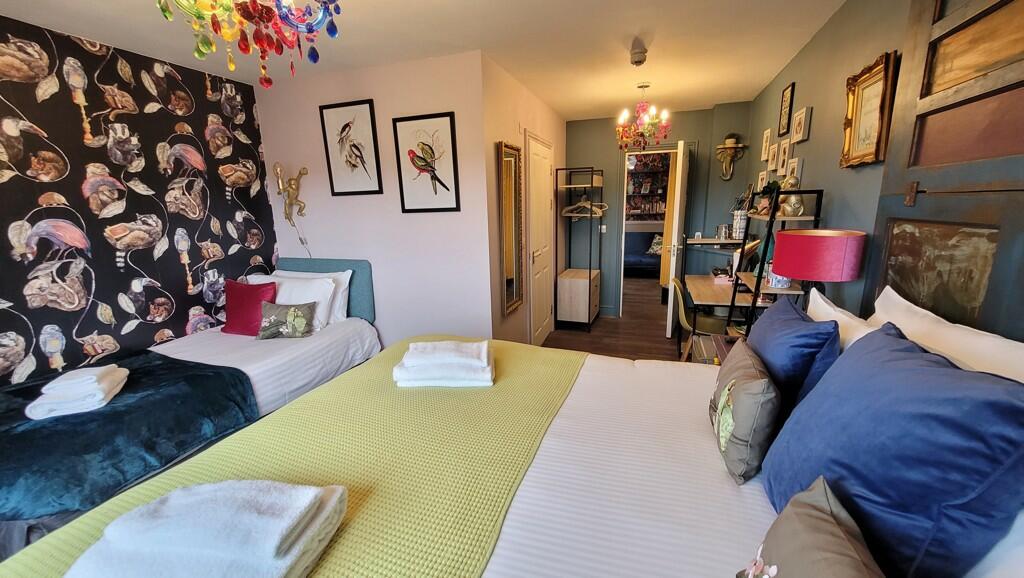 Photo 1