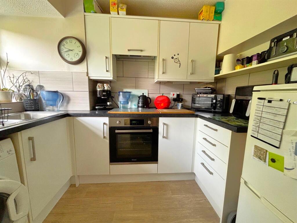 rowhurst kitchen 1.jpg