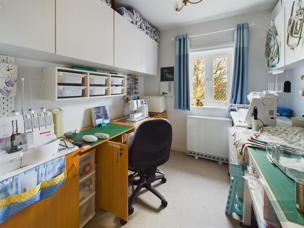 CAM02558G0-PR0083-ST