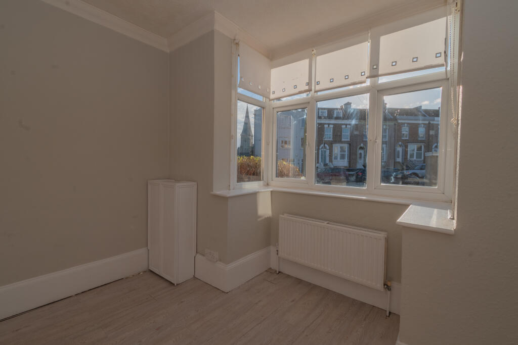 general 15 Vale Road