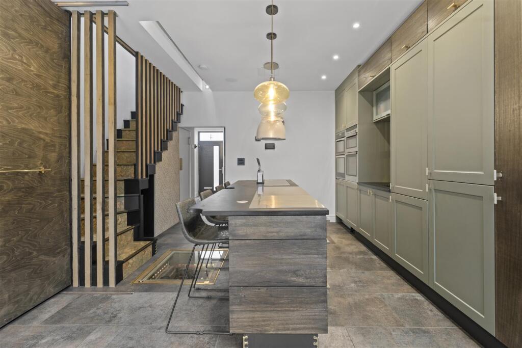 kitchen #7.jpg