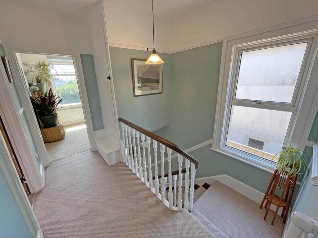 Eggbuckland Road 115 Landing.jpg