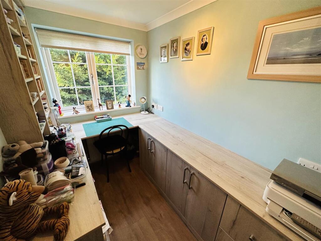 Bedroom4.1.jpg