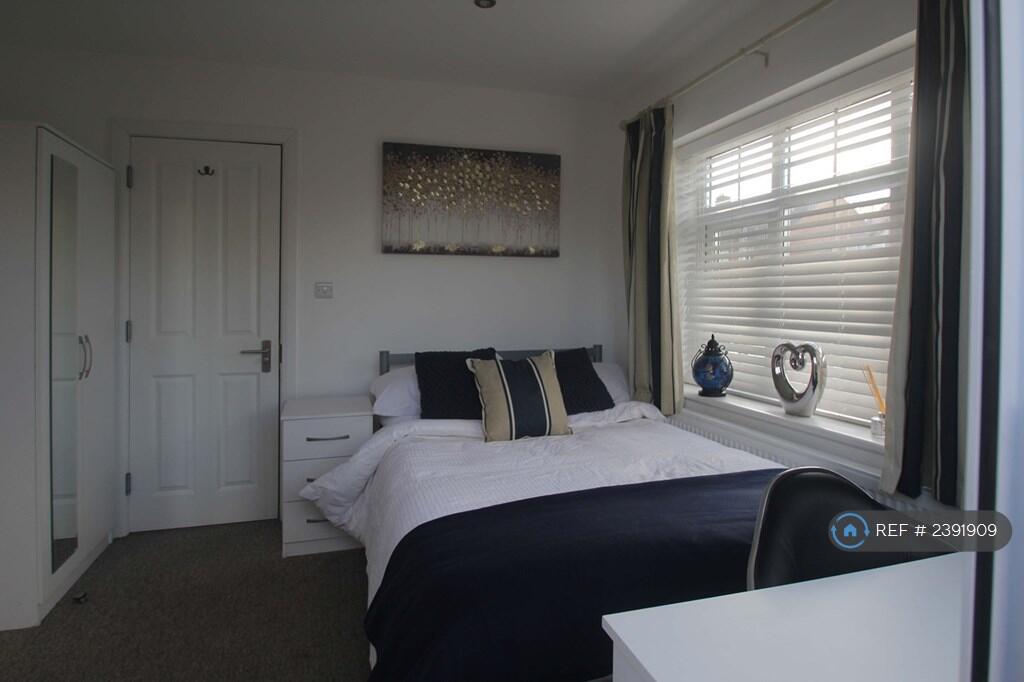 Double Bedded Bedroom