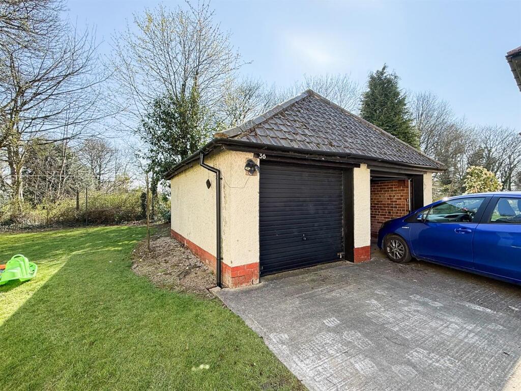 Sandringham Drive, Alwoodley, Leeds, West Yorkshire