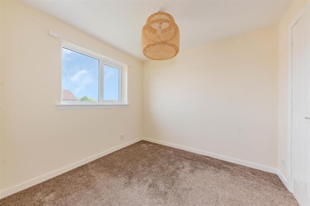 35 Myrtlehall Gardens Dundee-11.JPG