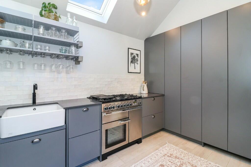 Kitchen/breakfast rm