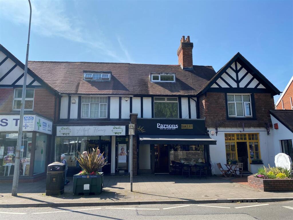 40a Station Road - front.jpg
