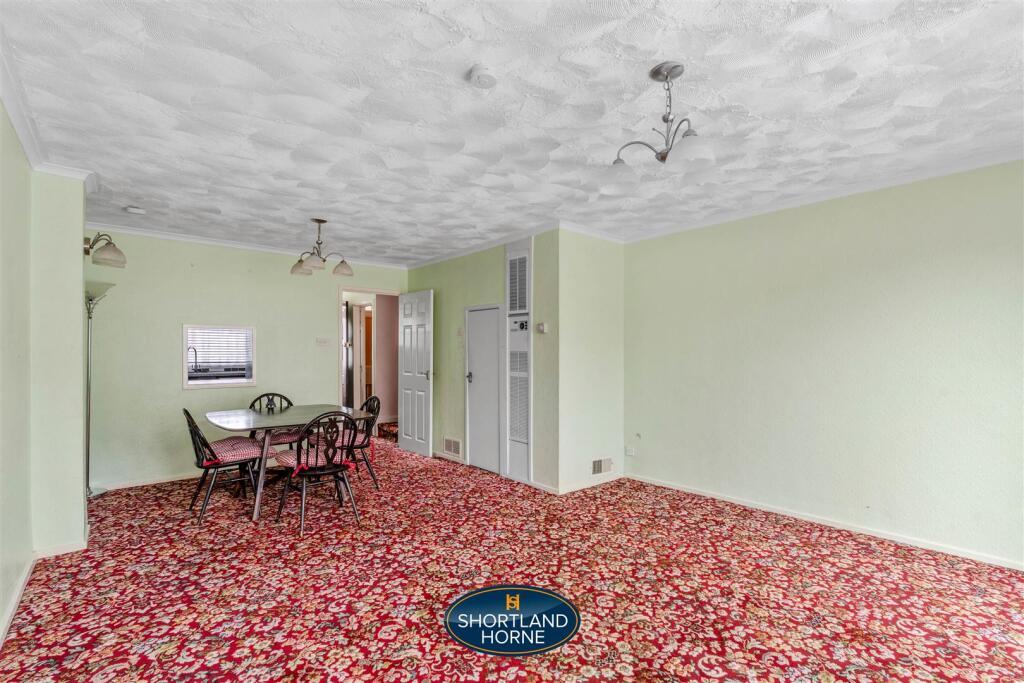 Lounge / Dining Room