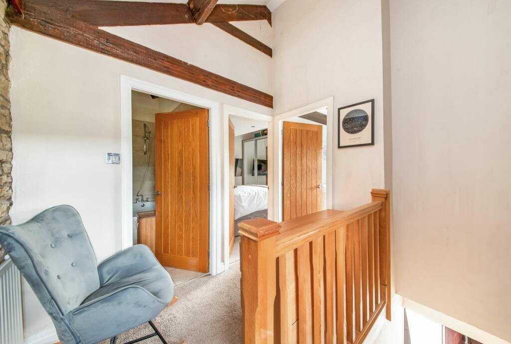 FIRST FLOOR LANDING