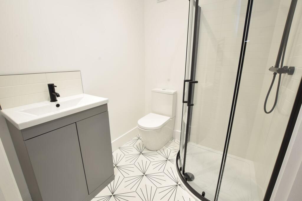 Principle Bedroom with En-suite