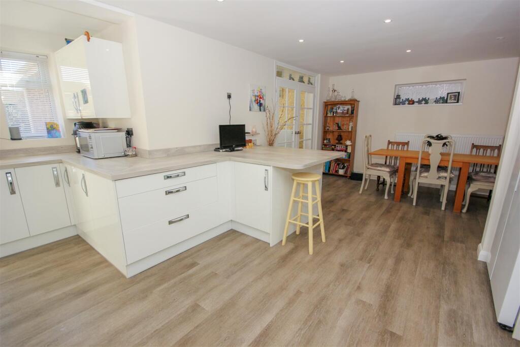 Kitchen Dining Room..jpg